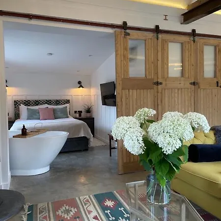 Luxury Barn With Hot Tub, Spa Treatments, Private Dining Little Budworth Extérieur photo