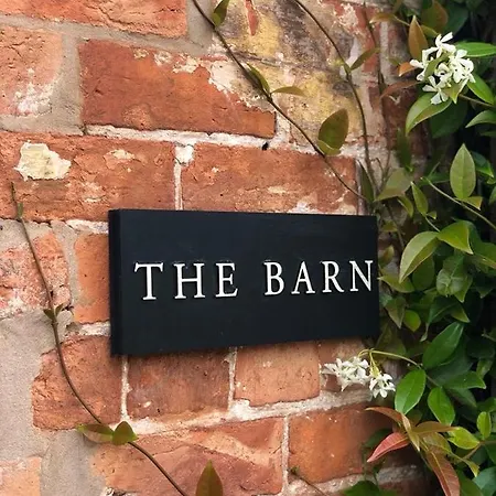 Luxury Barn With Hot Tub, Spa Treatments, Private Dining Little Budworth Extérieur photo