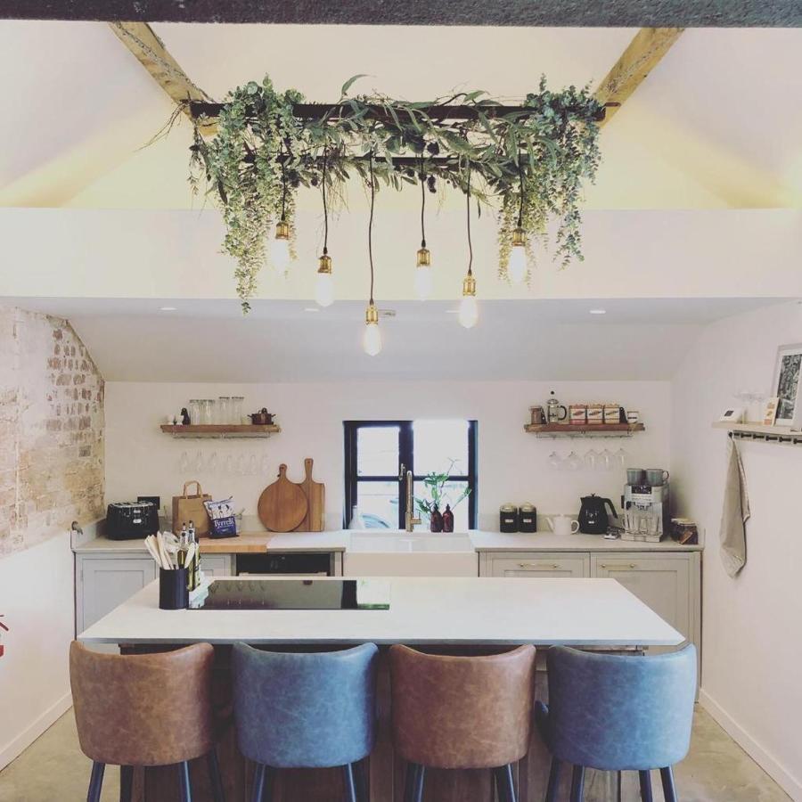 Luxury Barn With Hot Tub, Treatments, Private Dining Holiday home Little Budworth
